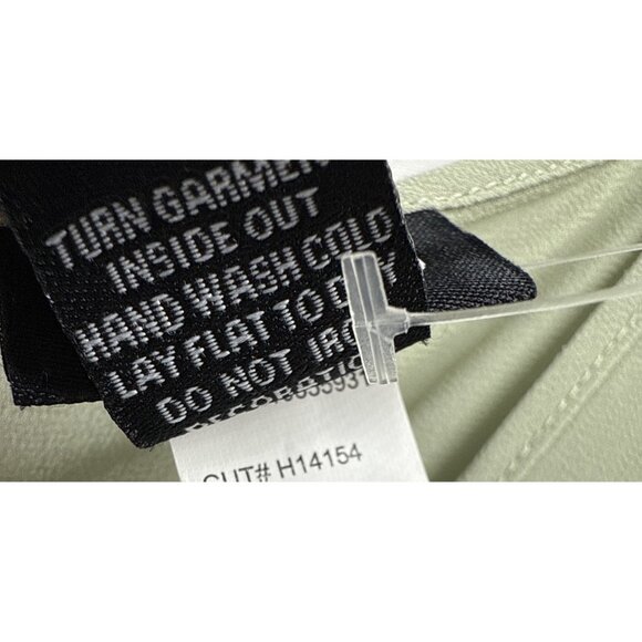 Torrid Women's Top Size 2X Green White Embroidered Chiffon Button PinTuck Light - Picture 4 of 6